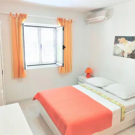 Vekic Apartment *