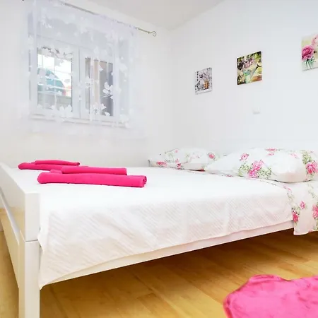 Vekic Apartment *