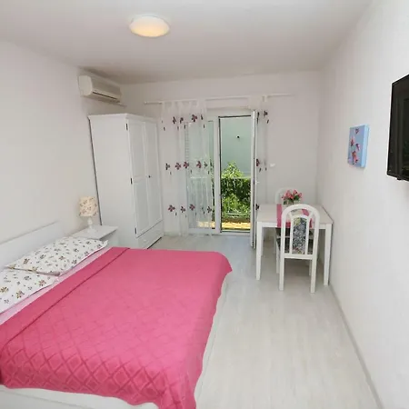 Vekic Apartment *